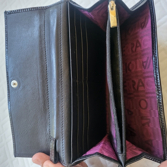 Salvatore Ferragamo Black and Silver Large Wallet Sleek Design - Picture 2 of 9